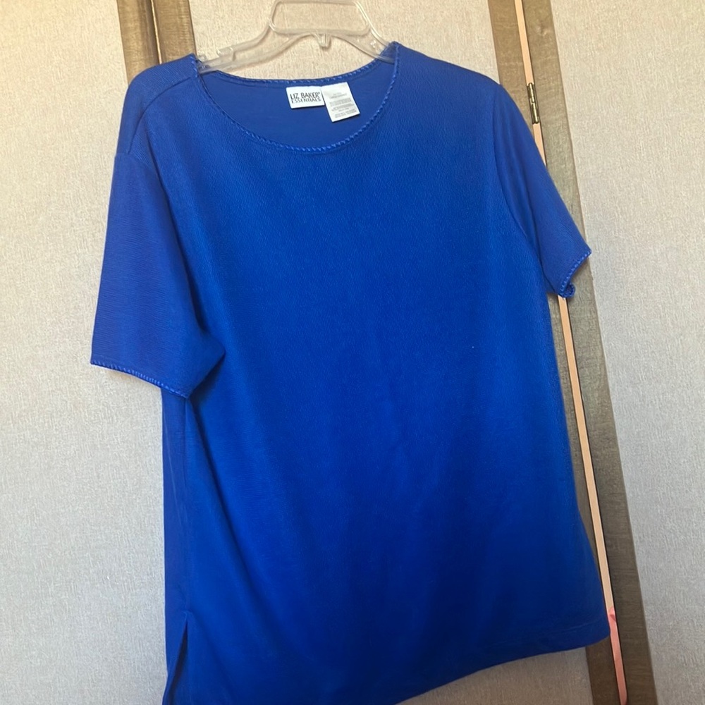 Liz baker Vibrant Blue Short Sleeve Top petite large